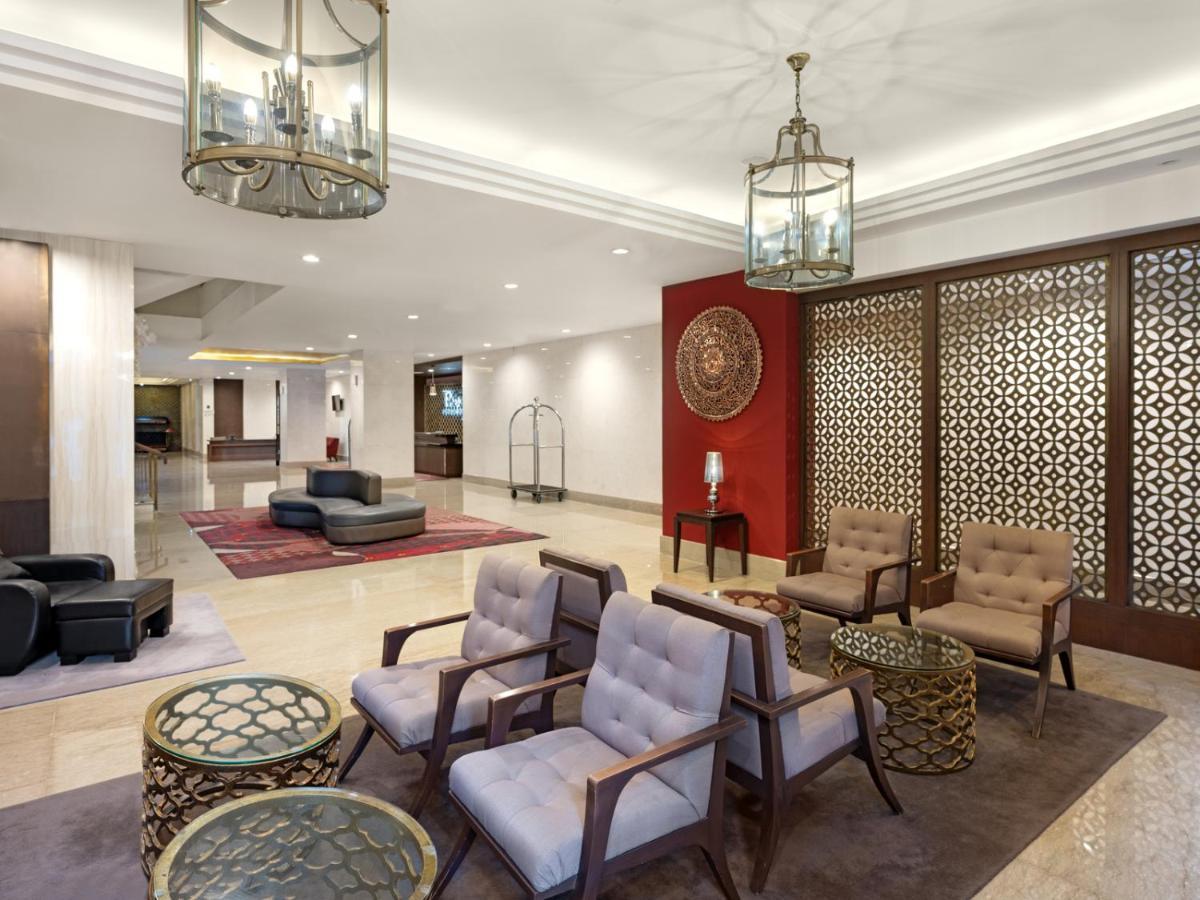 The Alana Hotel & Conference Center Malioboro Yogyakarta By Aston Exterior photo