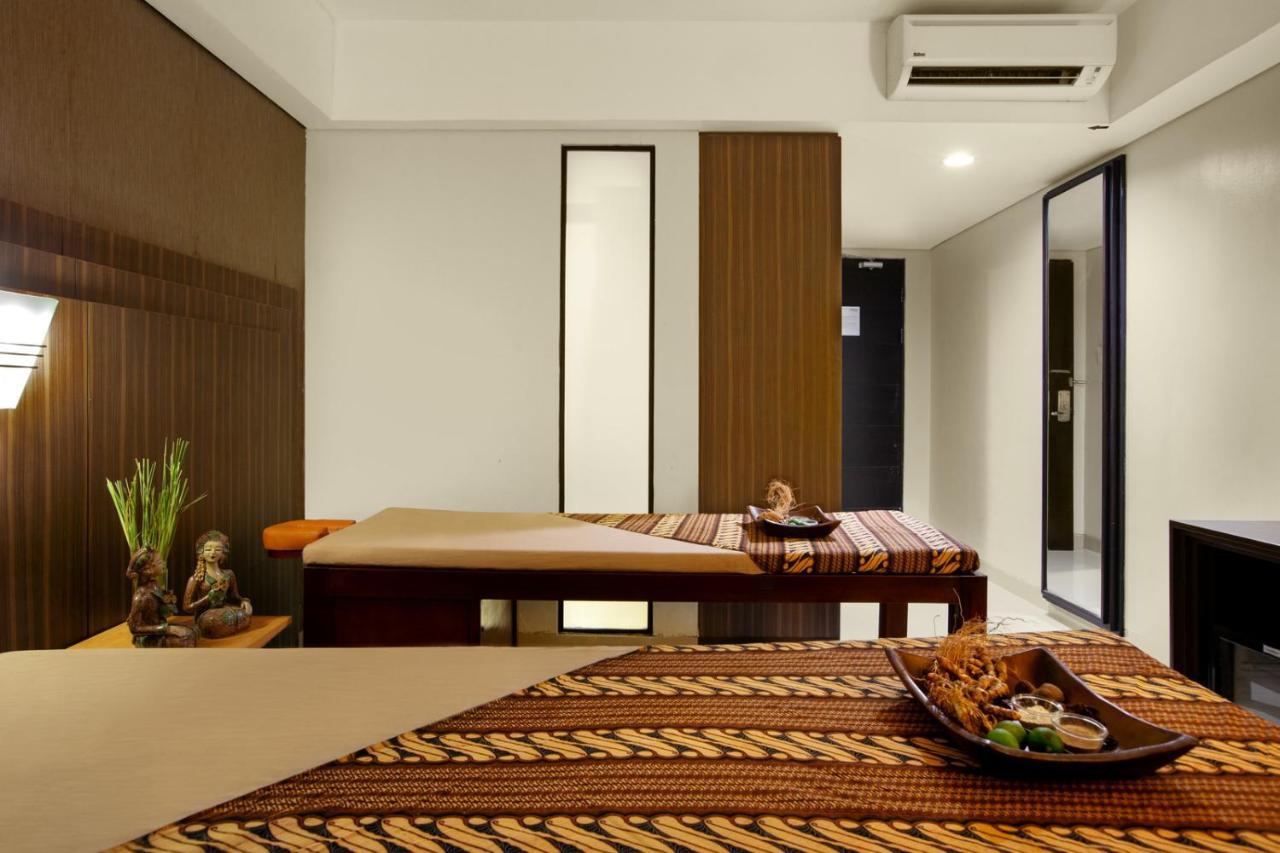 The Alana Hotel & Conference Center Malioboro Yogyakarta By Aston Exterior photo