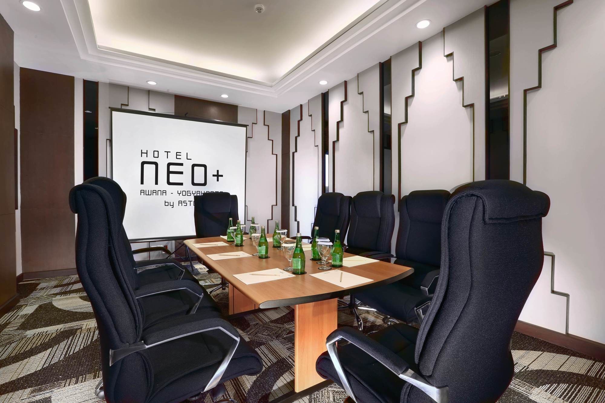The Alana Hotel & Conference Center Malioboro Yogyakarta By Aston Exterior photo
